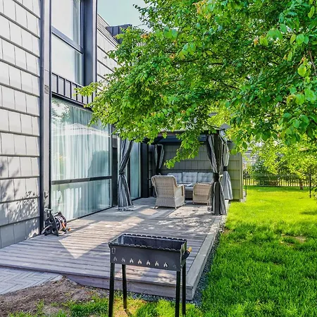 Sakalo 9 Kotedzas Palangoje Апартаменты